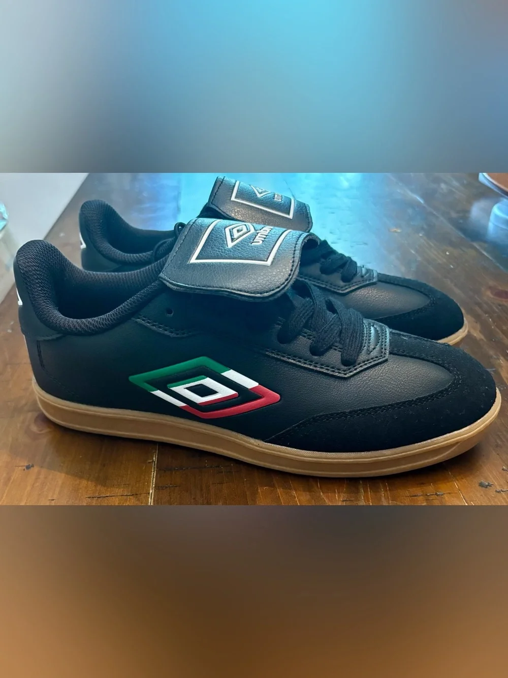 Retro Umbro Black Soccer Sneakers Size 6  NWT